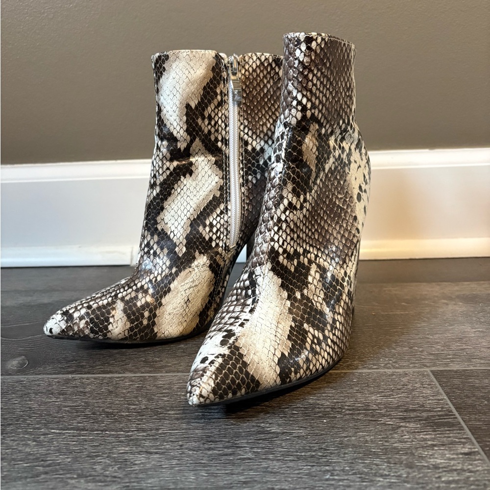 Snakeskin Pattern Heeled Ankle Boots